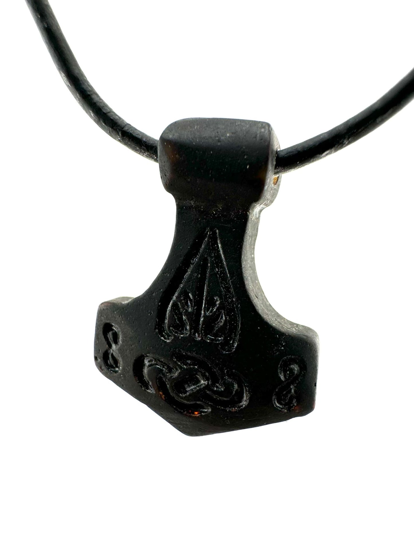 Thors hammer lavet af sort rav