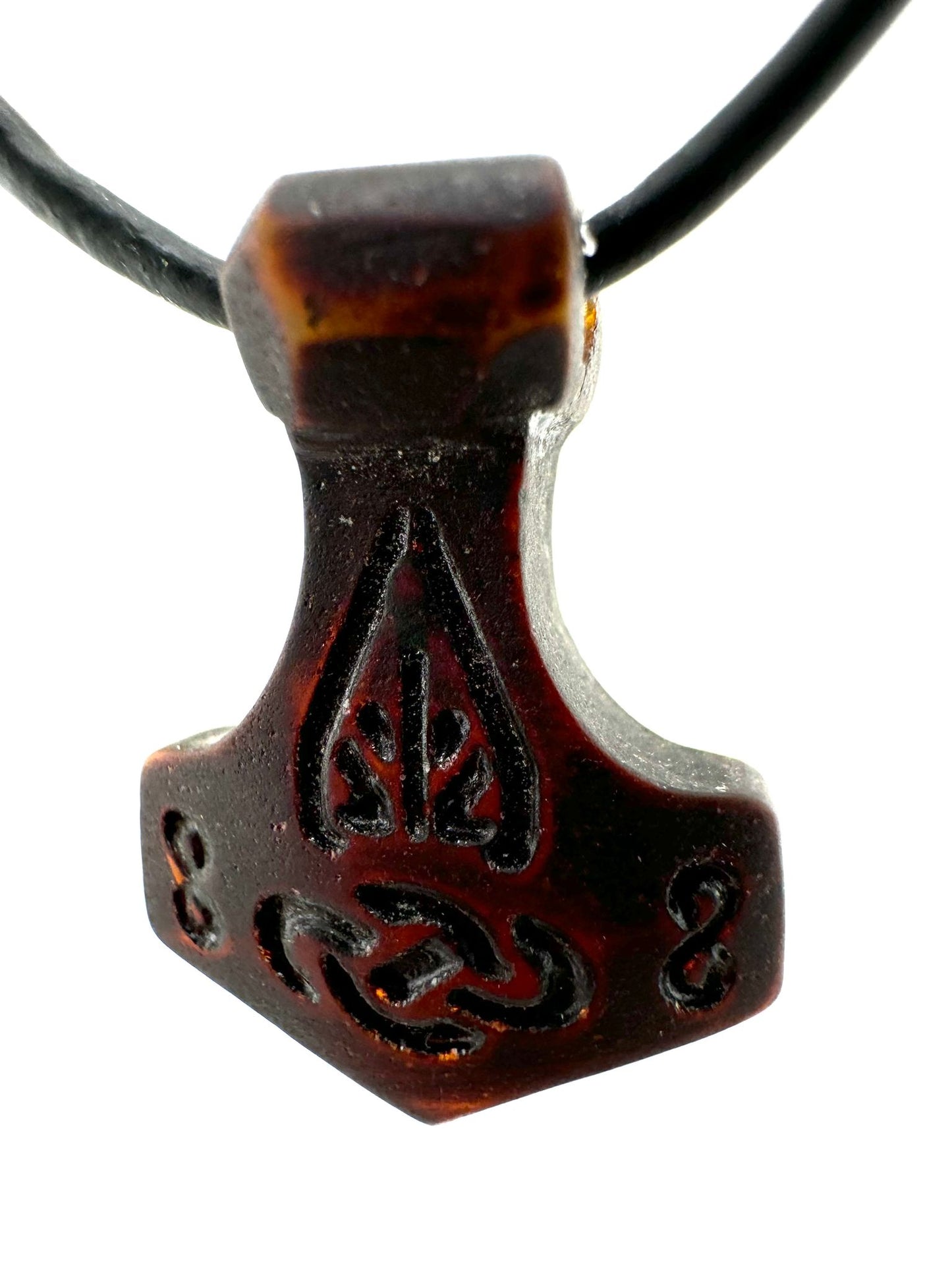 Thors hammer lavet af sort rav