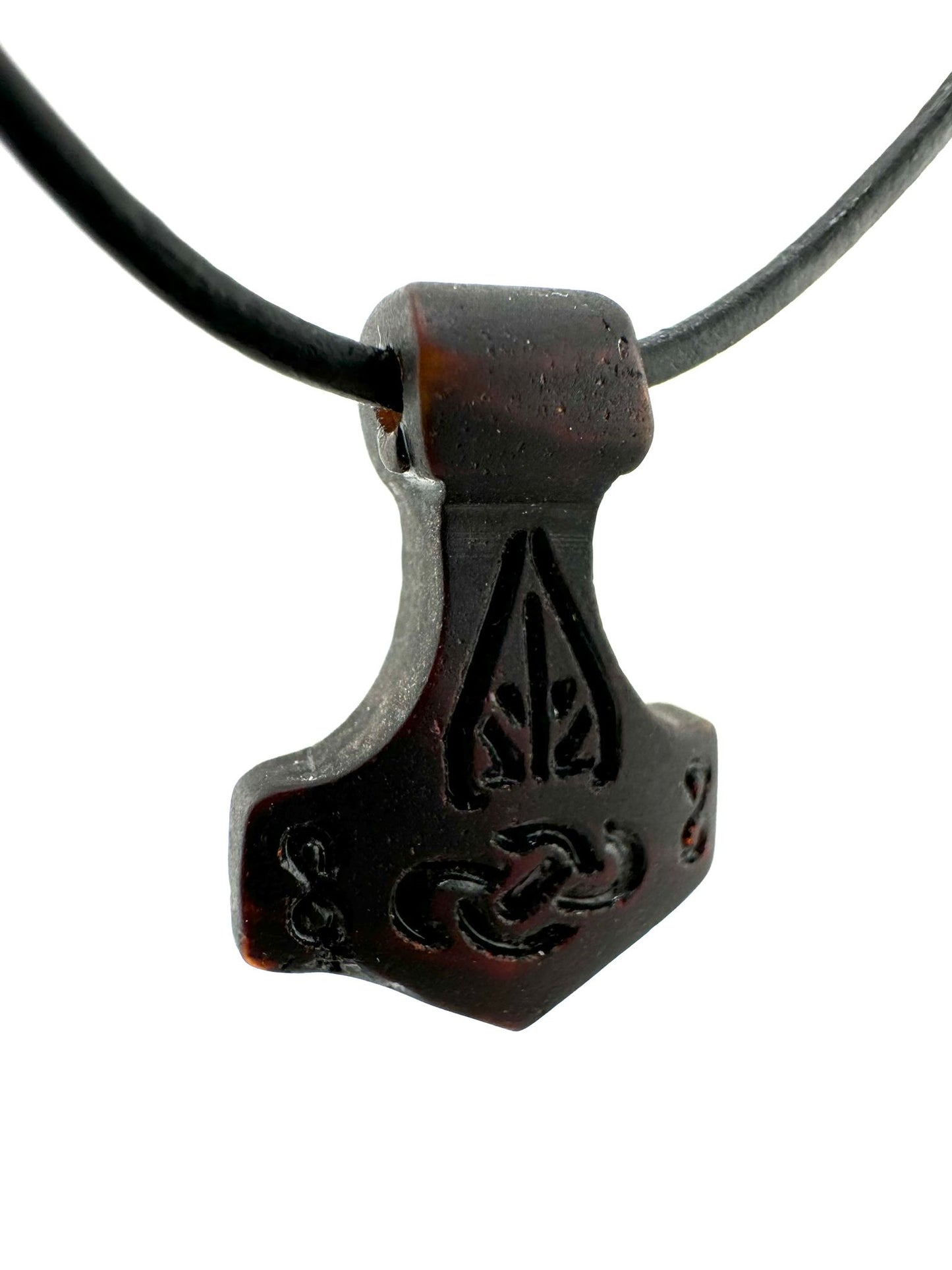 Thors hammer lavet af sort rav