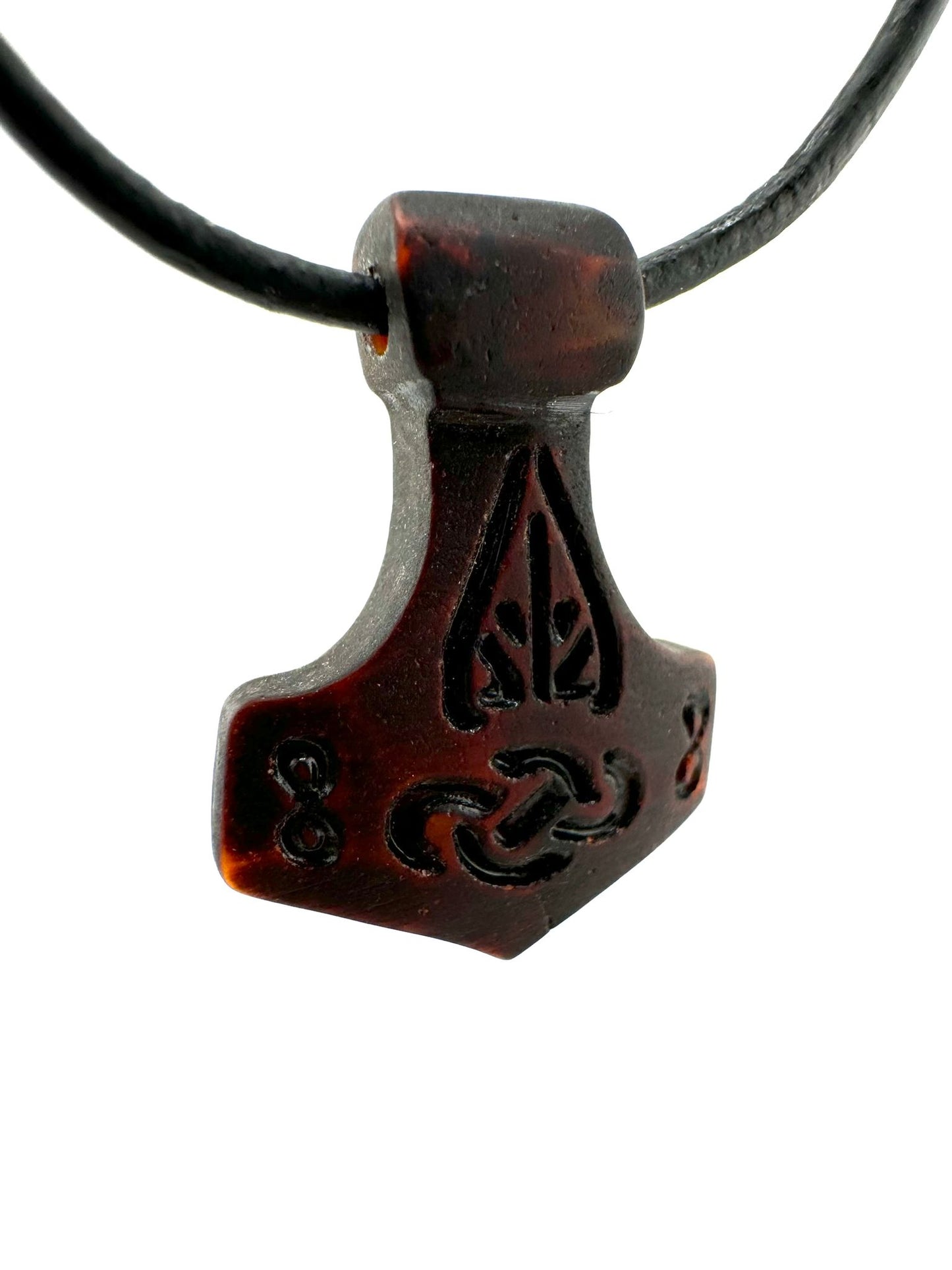 Thors hammer lavet af sort rav