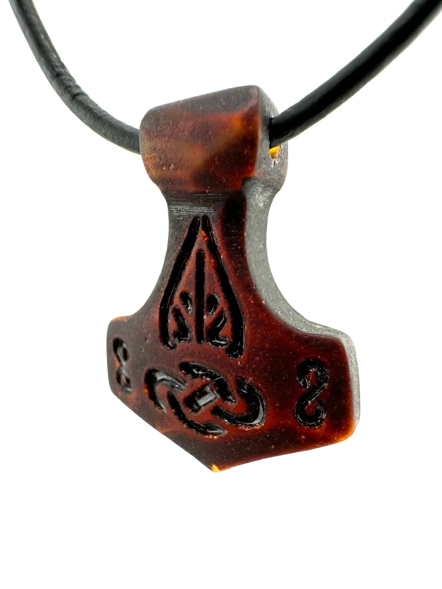 Thors hammer lavet af sort rav