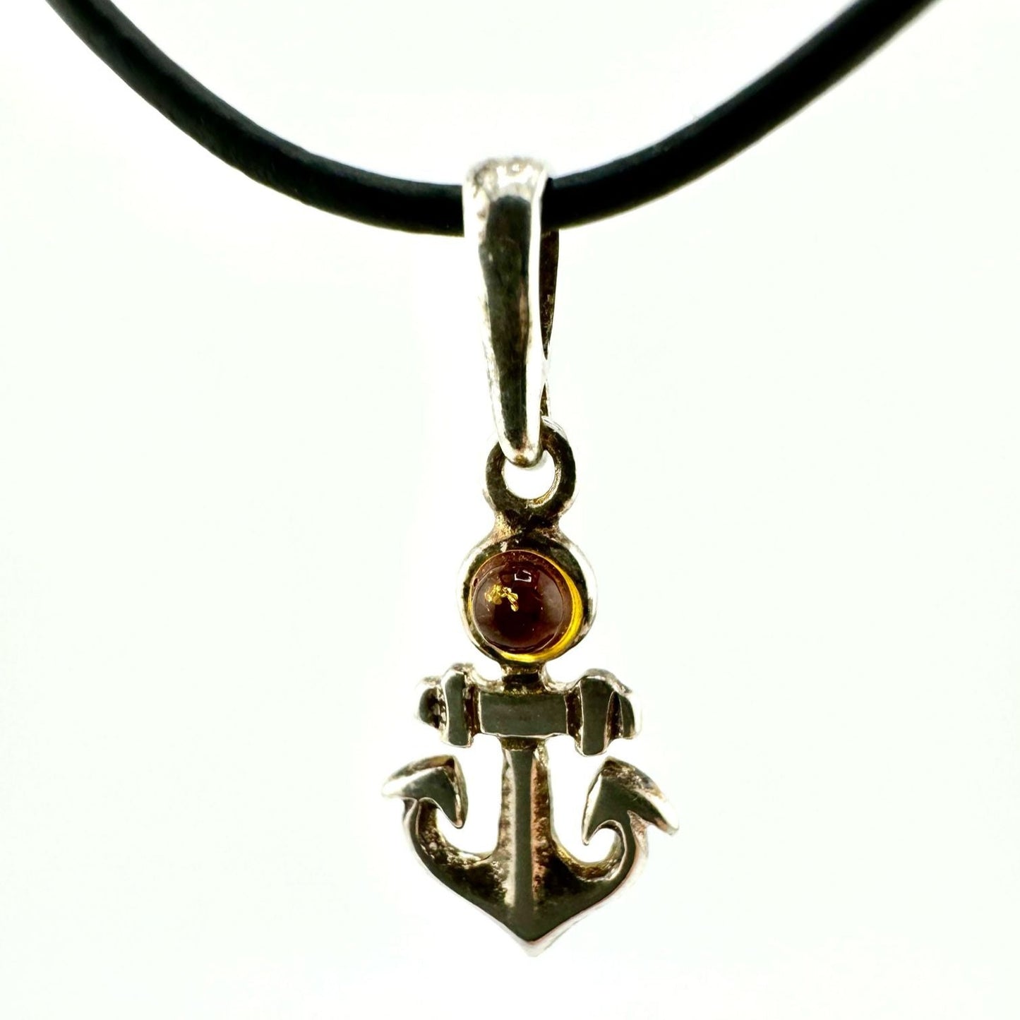 Anchor pendant