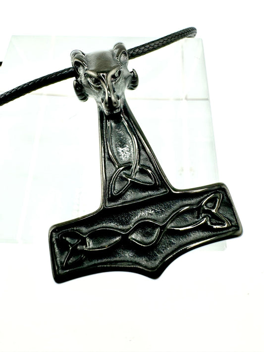 Thor's hammer necklace pendant black