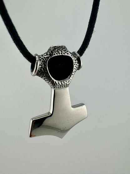 Thor's hammer necklace pendant