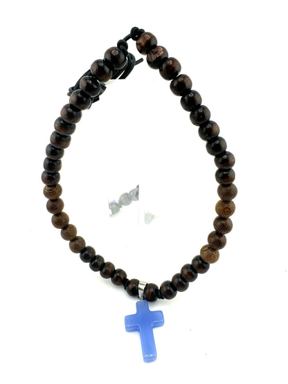 Halskette mit Kreuz und 40 Holzperlen
