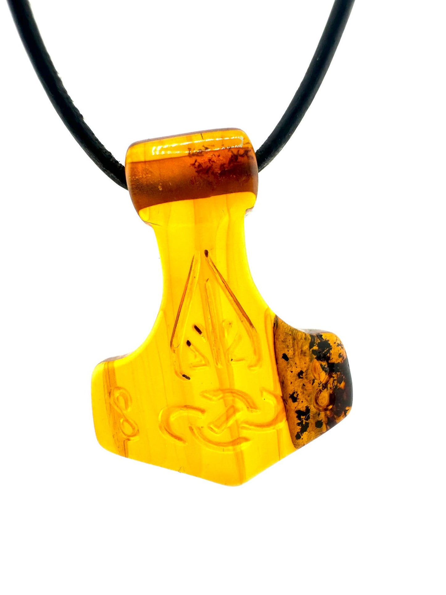 Amber Thors Hammer