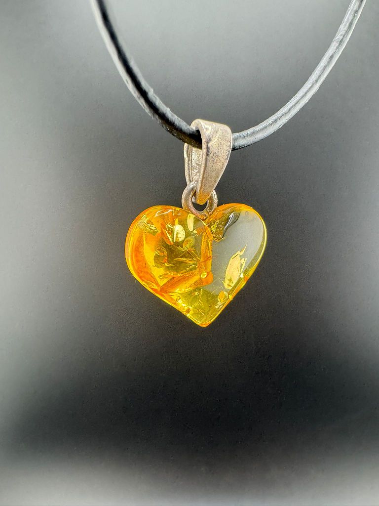 Bernstein-Herz mit 925er Silber